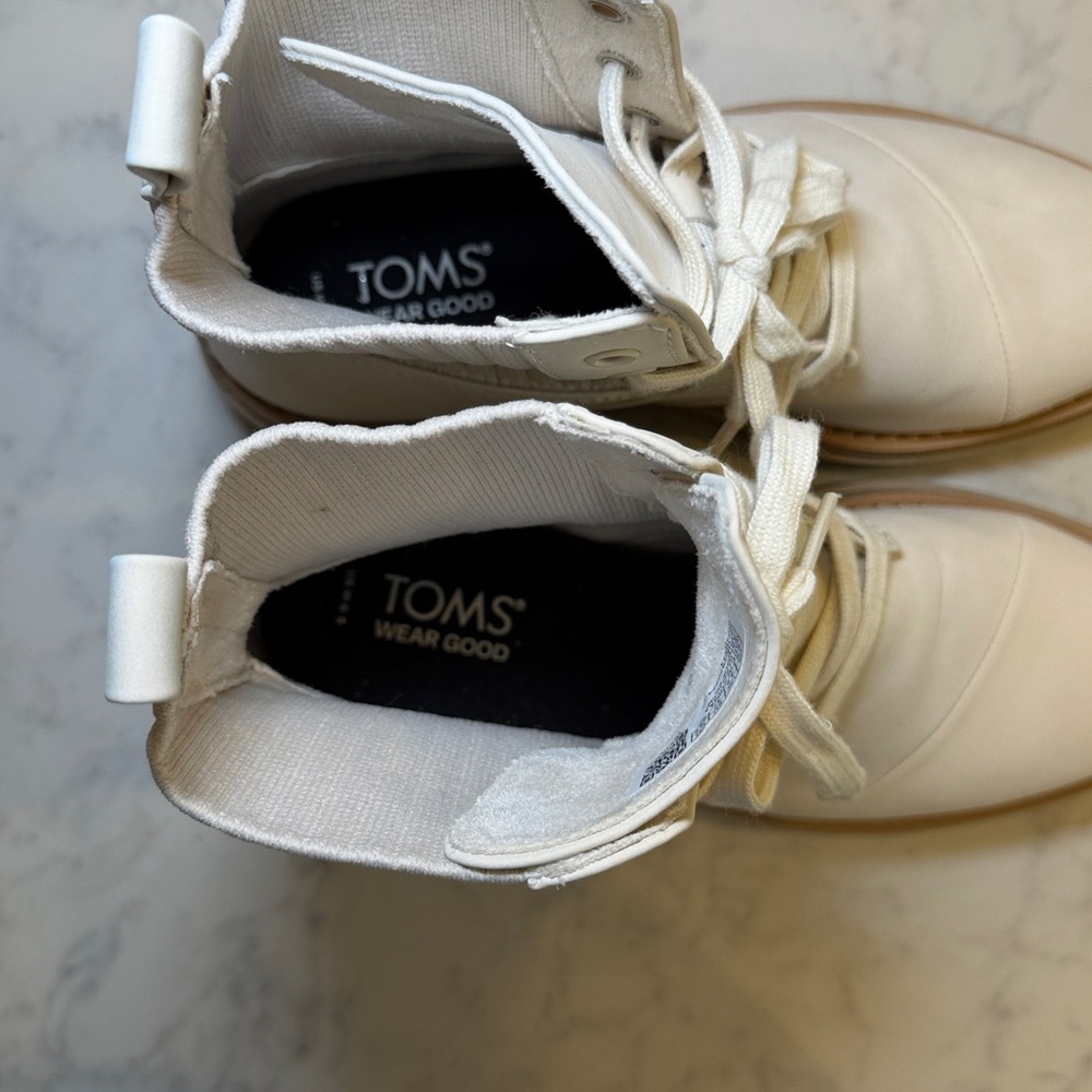 Toms Women's Ionie Lace Up Lug Boots Size 6.5 - Picture 9 of 9